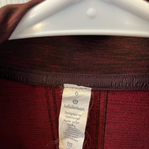 Lululemon Ready To Run Jacket Evanescent Star Ruby/Black Satin Sz 6 EUC - Picture 8 of 9